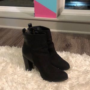 Shoe Dazzle black suede/leather Booties